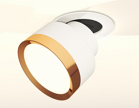 Встраиваемый светильник на штанге Ambrella Light XM XM8101503 Встраиваемый светильник на штанге Ambrella Light XM XM8101503